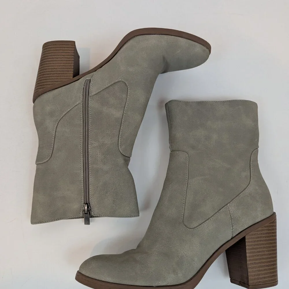 Maurices Addison Mid Ankle Block Heel Booties in Gray, Sz 8.5